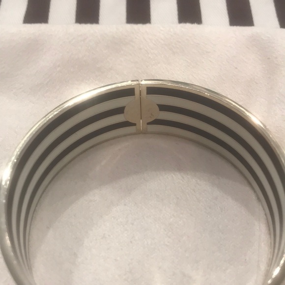 Henri Bendel bangle - Picture 3 of 3